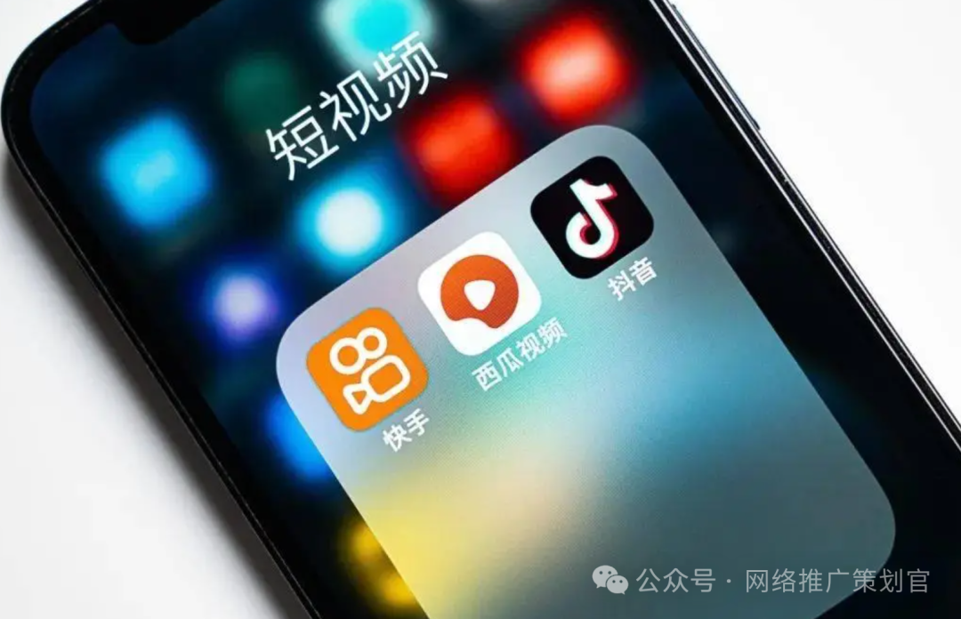 抖音直播怎么赚钱，靠什么流量进行变现，能轻松变现日入过万！